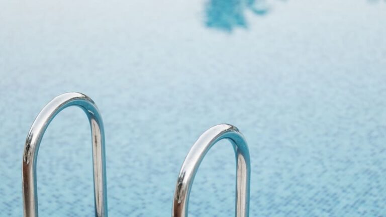 Was nutzt man am besten für die Beschichtung eines Pools im Garten