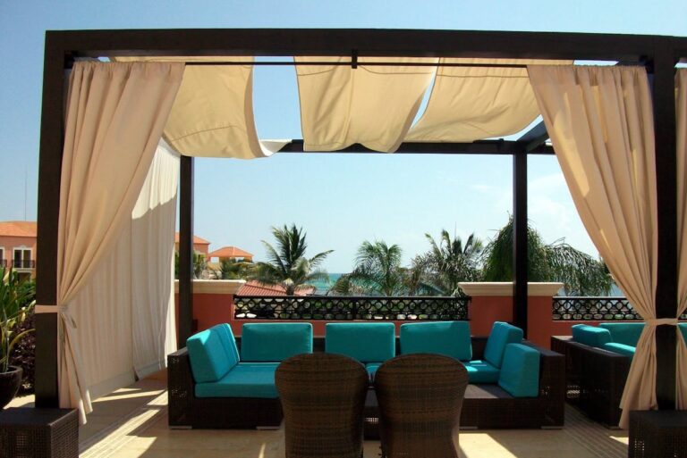 Terrassendach tropft nach leichtem Regen