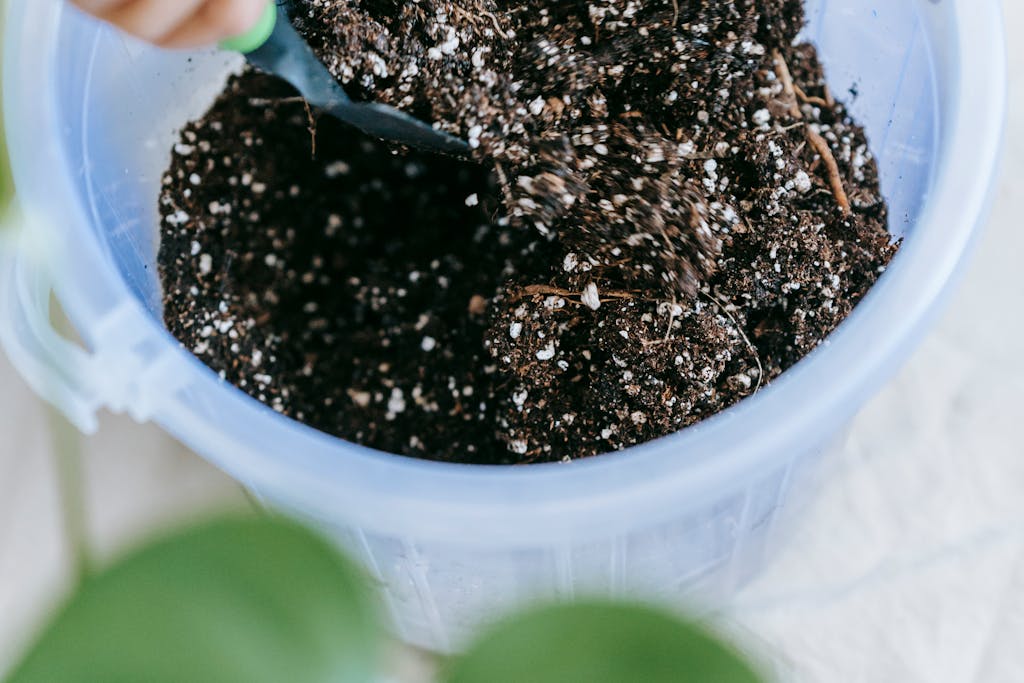 Blumenerde wird zu hart nach dem Gießen