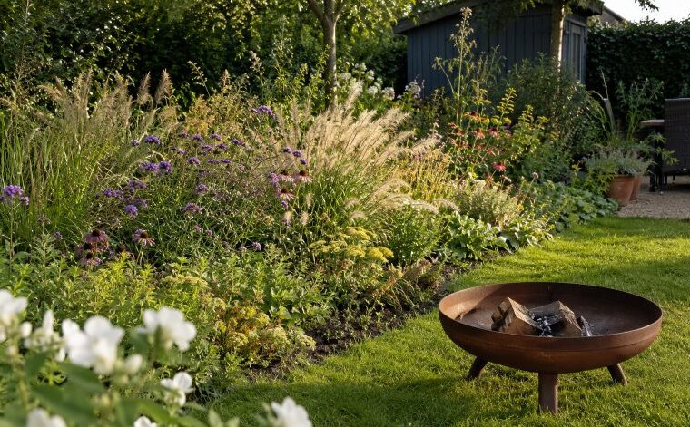 Smart Garden einrichten: Bewässerung, Mähroboter und Beleuchtung zentral steuern